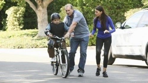 movies/2024-09-05/modern-family-3Cw07txWokdVB0Odf6iBR8afm4O.jpg