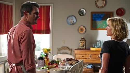movies/2024-09-05/modern-family-4MAftHQT4bL7tmCAjQWsc8Tf85L.jpg