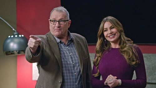 movies/2024-09-05/modern-family-6Nkd3umDQVKZf7QXoxvan4mh3WI.jpg