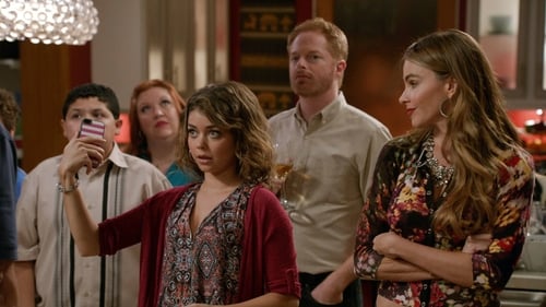 movies/2024-09-05/modern-family-aZPg4CAEYcF3U9rM3DZzQQCyyM7.jpg