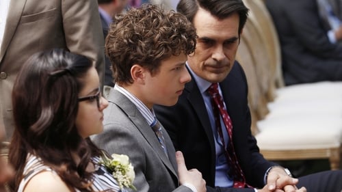 movies/2024-09-05/modern-family-bBjBHn0oR5gWRld1DvMxXKGGnn3.jpg