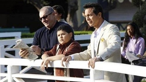 movies/2024-09-05/modern-family-fTSiZWO1eVt94iPT6XfFfZxMTiY.jpg