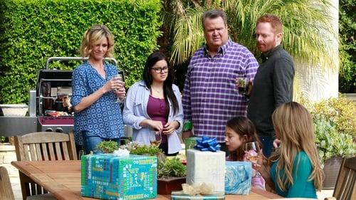 movies/2024-09-05/modern-family-pNAfS3FginYhageWfoJsVFtDsIr.jpg