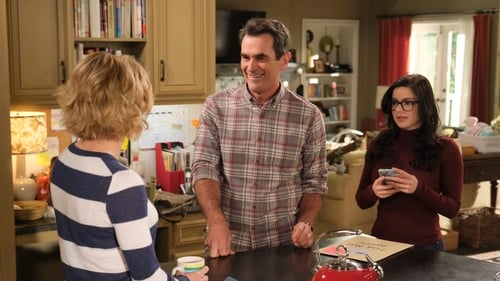 movies/2024-09-05/modern-family-q0mNGqLVewp7zTS7rLeMsAxQSgH.jpg
