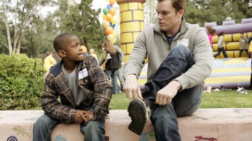 movies/2024-09-06/six-feet-under-lcdQUpSo3POC1rxFpjSsRVQb2G0.jpg