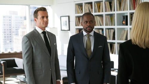 movies/2024-09-10/suits-aWMWLnAw68cXHcGP9CqQSAN4t7y.jpg