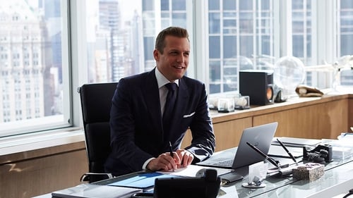 movies/2024-09-10/suits-mx5yT0BQUtp7dJD4fkZWOrReOqJ.jpg