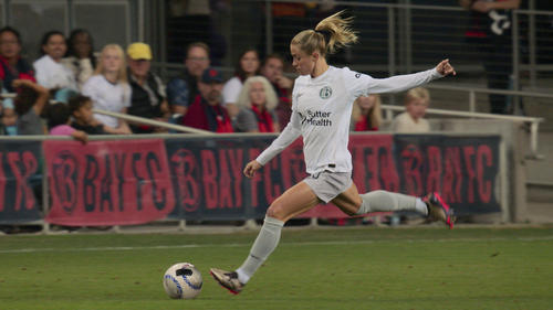 movies/2025-03-11/for-the-win-nwsl-12Fy2JpQhhu7GfryAIZ6yCTs9rw.jpg