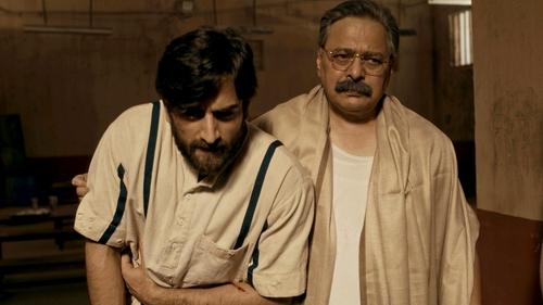 movies/ba3f7cc721a162a2149136afe95cd8fe/gunaah-5112211495831014