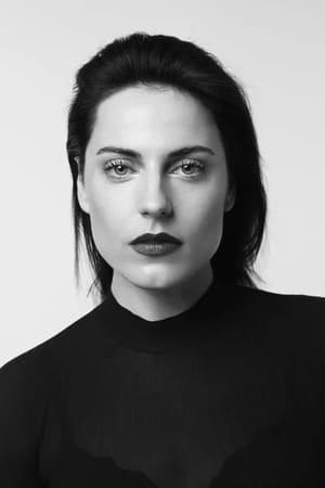 persons/2024-08-19/antje-traue-ke09CnIleq78dU5A4jbz97EmFLM.jpg