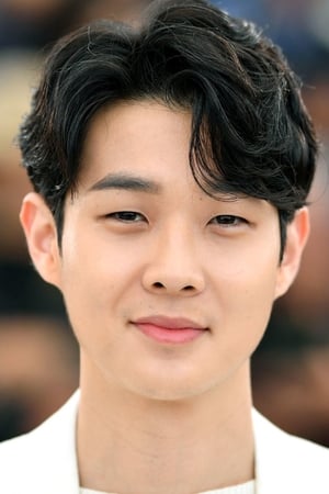 persons/2024-08-19/choi-woo-shik-iOGzOEkXqWyuqkscGKoycfgDNvT.jpg